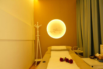 广州增城区日式指压的寂静美学：在按压中听见雪落的声音