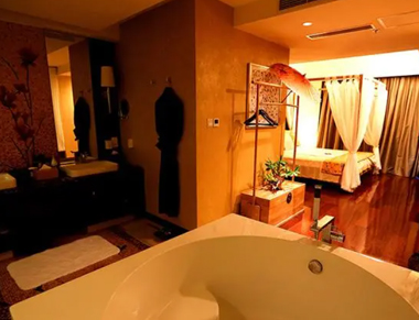 广州增城区养生会所的黄昏恋：当爱情遇上八十岁